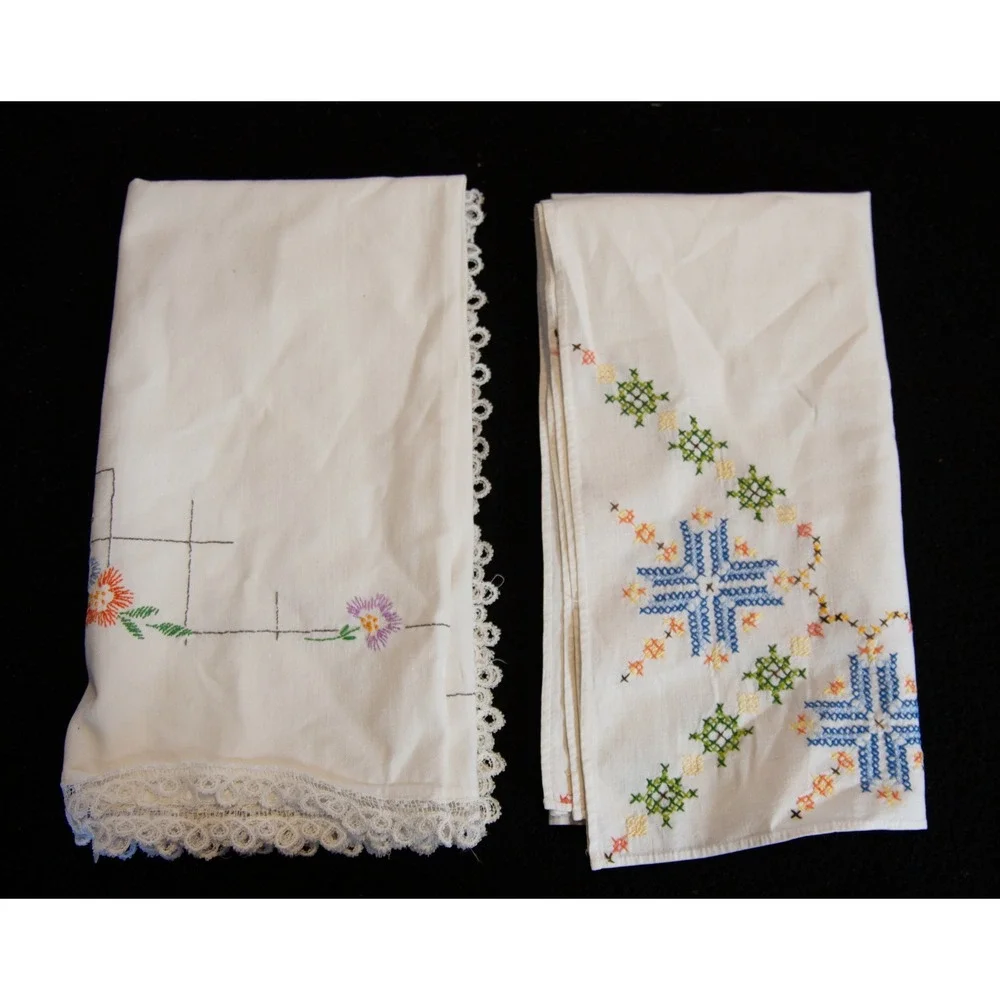 Vintage Hand‎ Embroidered Floral Lace Tablecloth & Cross Stitch Topper Set White
